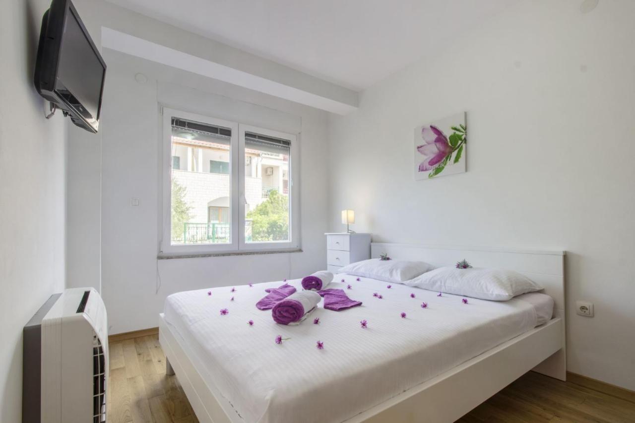 Apartments Lenija Jadrija Bagian luar foto