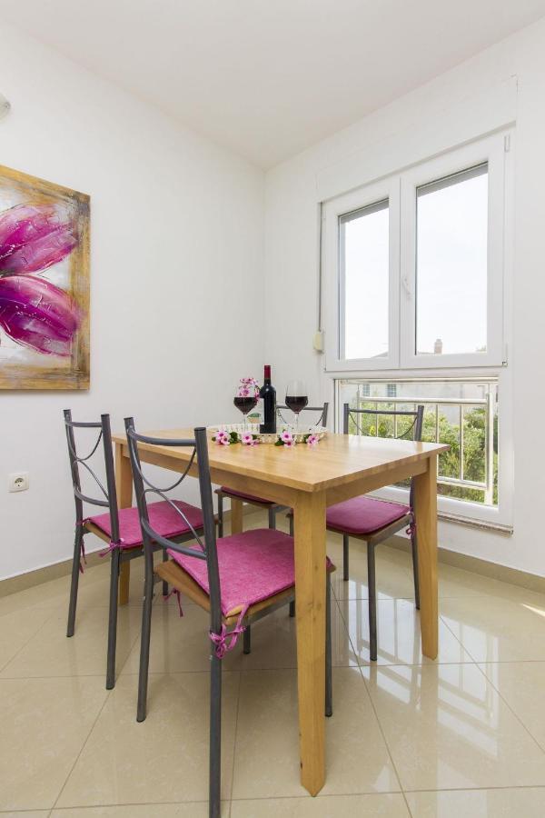 Apartments Lenija Jadrija Bagian luar foto
