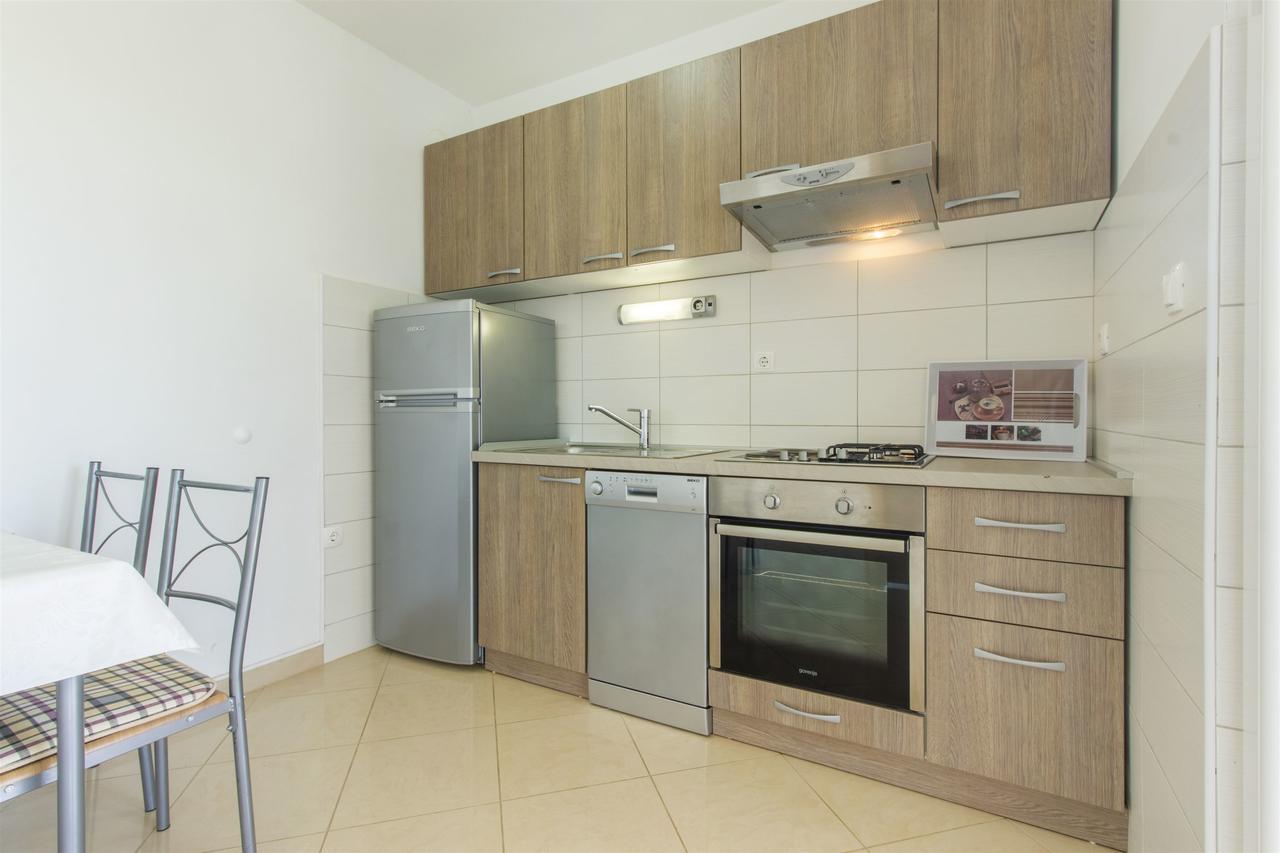 Apartments Lenija Jadrija Bagian luar foto